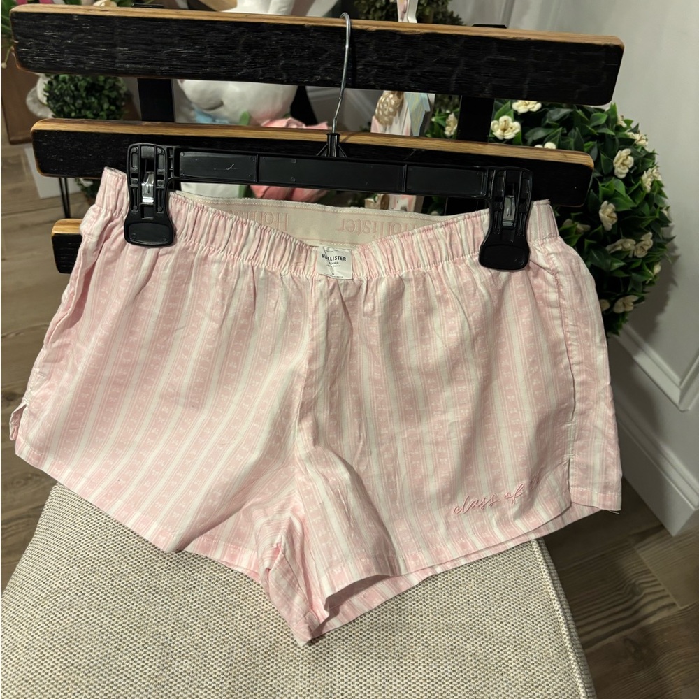 Hollister Pink Class of 26 Women's Pajama Shorts - Size Small